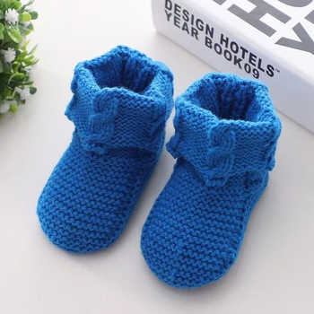 Dječje vunene papučice – ručno pletene, mekana potplata, crtani uzorak, unisex, za uzrast 6–12 mjeseci