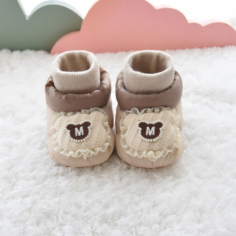 Baba téli zokni-cipő, uniszex, felső része vászonból, vastagított, csúszásmentes, 6–12 hónapos korosztálynak