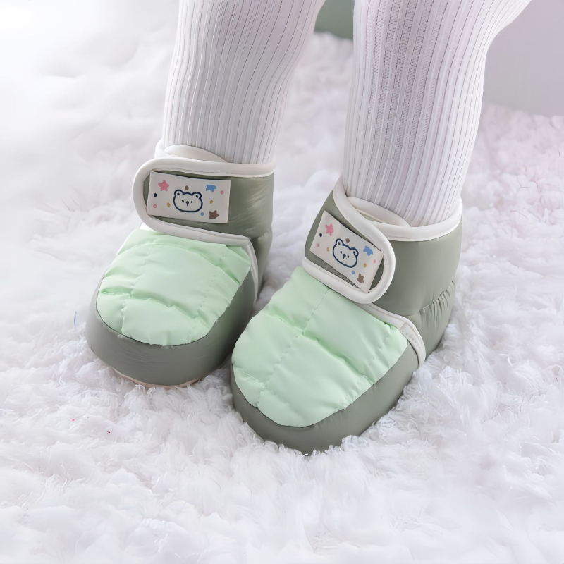 Dječje tenisice za bebe s platnenim gornjim dijelom, debela fleece podstava, mekana gumena potplata, zatvarač na Velcro, zimi.