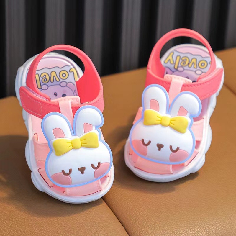Ljetne sandale za bebe i malu djecu, mekani PVC, zatvoren vrh prsta, protuklizne, Velcro kopča, crtani dizajn, za unutarnje i vanjske aktivnosti