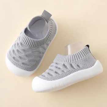 Baba- és totyogócipő: lélegző, puha talpú, felső rész fly-knit hálószövetből, csúszásmentes, 12–36 hónapos korosztály