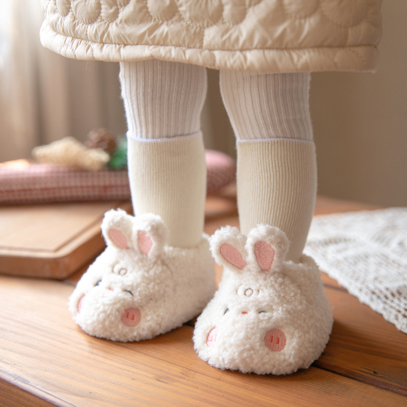 Baba cipő rajzfilm-stílusú – Puha velúr felsőrész, Kompozit talp, Vastagított a melegen tartáshoz, Téli