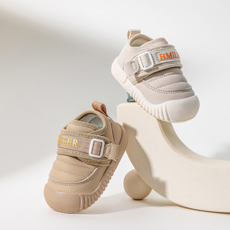 Mažų vaikų bateliai su mikropluošto odos viršutine dalimi, neslidūs ir atsparūs dėvėjimuisi, Velcro užsegimas, tinkami 12–36 mėnesiams, žemas profilis