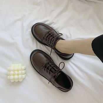Ženske ravne cipele s okruglim nosom, PU gornji dio, vintage brogue stil, supervisoki pet iznad 8 cm, gumena potplata