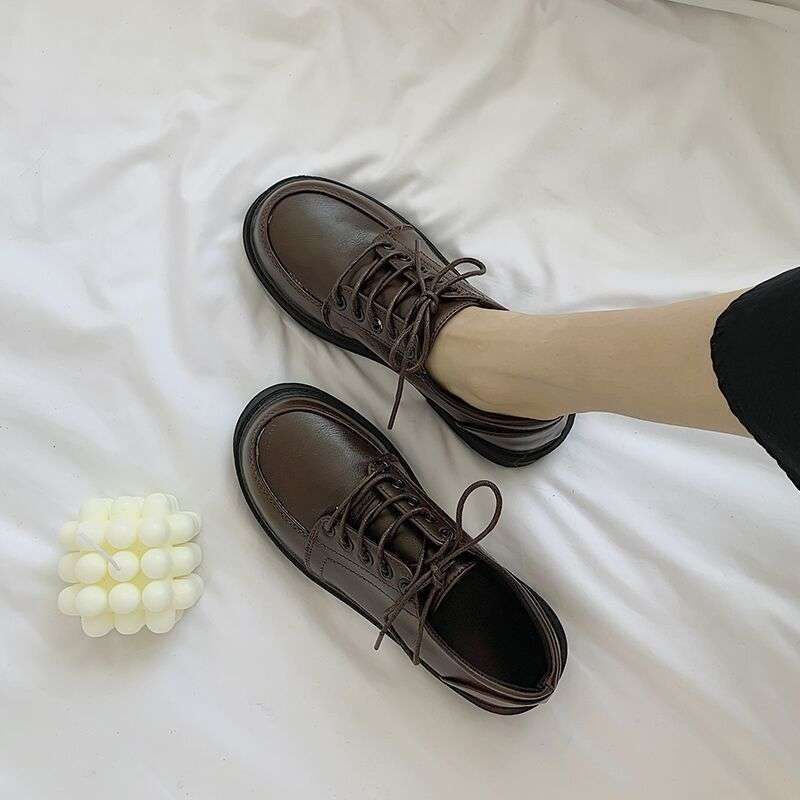 Ženske ravne cipele s okruglim nosom, PU gornji dio, vintage brogue stil, supervisoki pet iznad 8 cm, gumena potplata