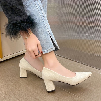 Női lapos cipő — PU felsőrész, alacsony macska sarkú (<3 cm), gumi talp, PU talpbetét