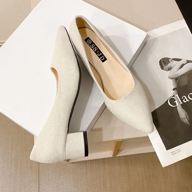 Női lapos cipő — PU felsőrész, alacsony macska sarkú (<3 cm), gumi talp, PU talpbetét