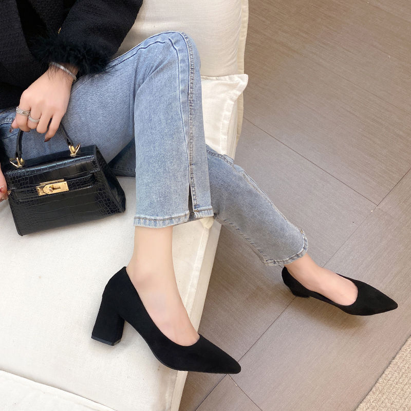 Női lapos cipő — PU felsőrész, alacsony macska sarkú (<3 cm), gumi talp, PU talpbetét