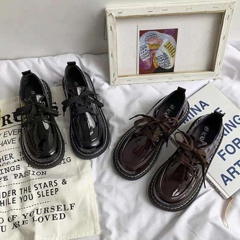 Mary Jane cipő kerek orral, PU felsőrész, 8 cm-nél magasabb sarok, gumi talp, fűzős zárás