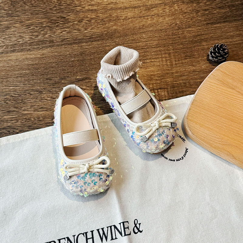 PU bőrből készült gyerekcipő lányoknak, elasztikus pántos záródás, alacsony felső rész, csúszásmentes, gumitalp, tavasz