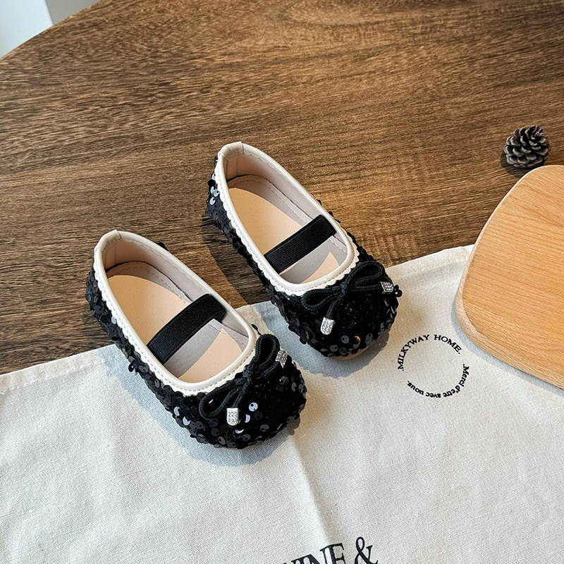 PU bőrből készült gyerekcipő lányoknak, elasztikus pántos záródás, alacsony felső rész, csúszásmentes, gumitalp, tavasz