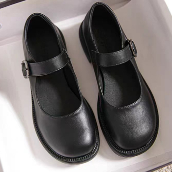 Mary Jane topánky, retro štýl, okrúhla špička, vamp z ovčej kože, spona