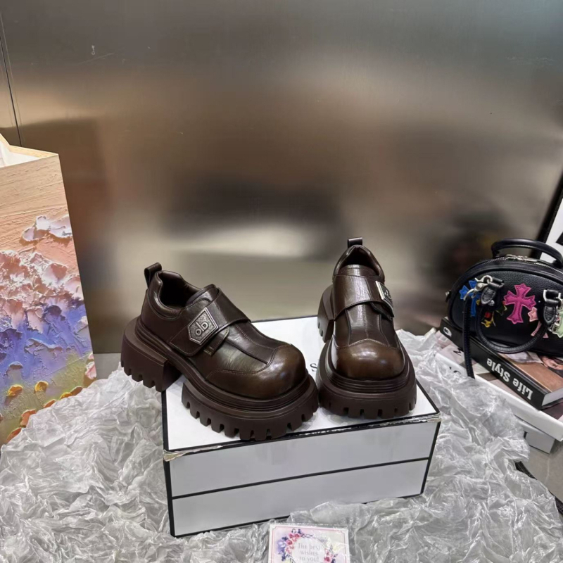 Ženske loafers, PU gornji dio, okrugli nos, Velcro zatvarač, peta 3-5 cm