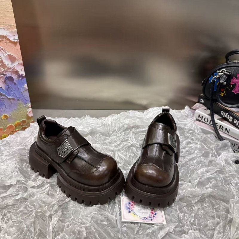 Ženske loafers, PU gornji dio, okrugli nos, Velcro zatvarač, peta 3-5 cm