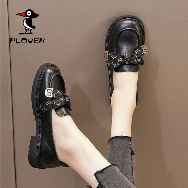 Női loaferek: kerek orr, brit stílus, alacsony sarok 1–3 cm, slip-on