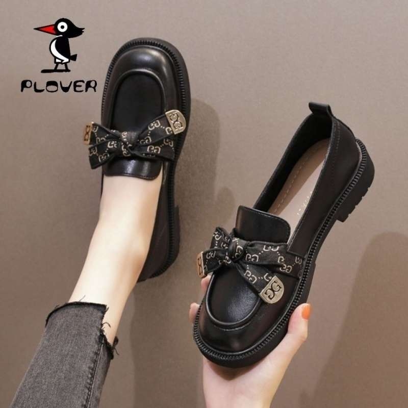 Női loaferek: kerek orr, brit stílus, alacsony sarok 1–3 cm, slip-on