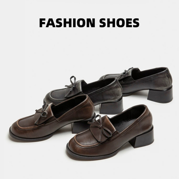 Loafers s okruglim vrhom, niskim gornjim dijelom, srednje visokim petom (3-5 cm), gumeni đon, gornji materijal super fiber