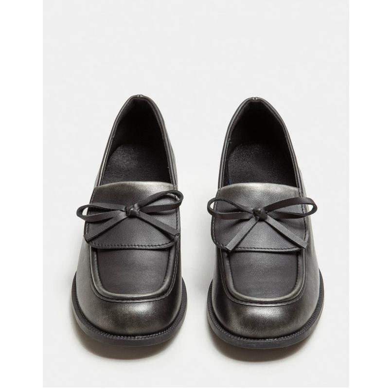 Loafers s okruglim vrhom, niskim gornjim dijelom, srednje visokim petom (3-5 cm), gumeni đon, gornji materijal super fiber