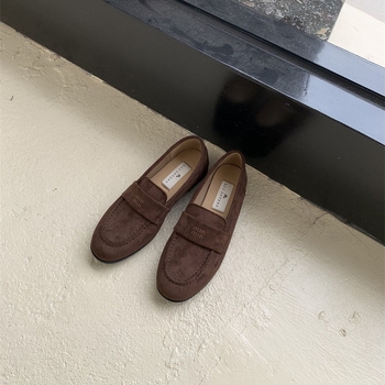 Ženske loaferice s kvadratnim nosom, gornji dio od mikrovlakna, niski pet 1–3 cm, gumena potplatka, vintage stil