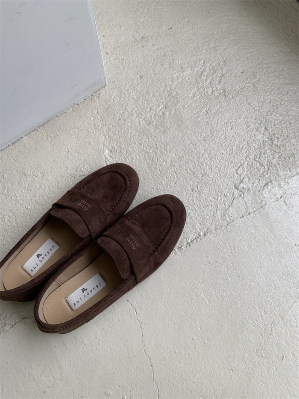 Ženske loaferice s kvadratnim nosom, gornji dio od mikrovlakna, niski pet 1–3 cm, gumena potplatka, vintage stil