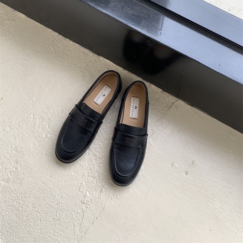Ženske loaferice s kvadratnim nosom, gornji dio od mikrovlakna, niski pet 1–3 cm, gumena potplatka, vintage stil