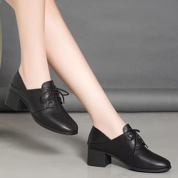 Princess Jane dámske oxfordky z split kože – britský štýl, štvorcový nos, vrchná časť zo split kože, stredný podpätok 3-6 cm, šnurovanie