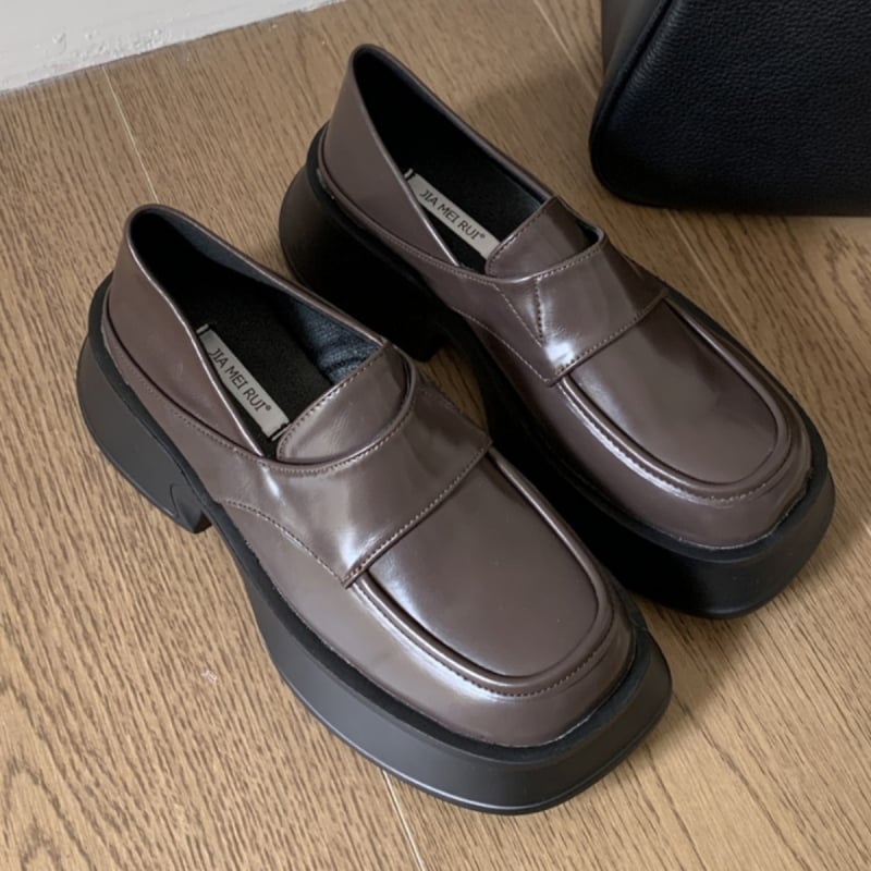 Kozni loaferi u koledž stilu s okruglim vrhom, dvostruki slip-on, gornji dio od kravlje kože, debeli pet, gumeni potplat