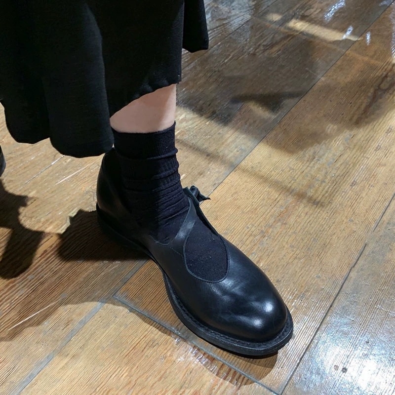 Mary Jane loaferi s okruglim vrhom, gornji dio od ovčje kože, niski potplat, jednobojni uzorak, studentski stil