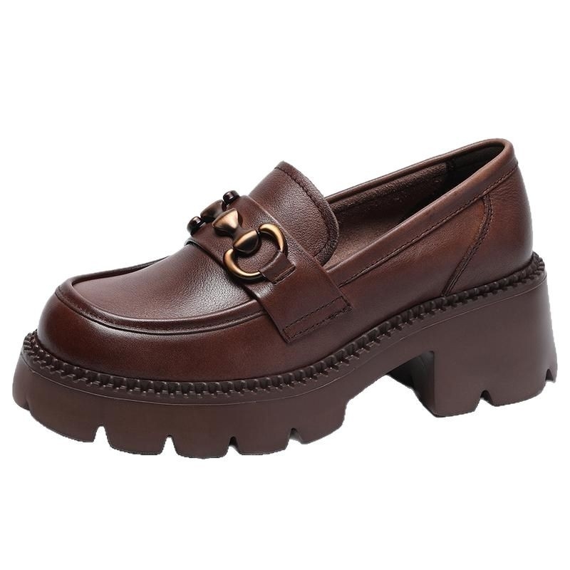Loafers – PU gornji dio, okrugli vrh, slip-on, debeli pet 3–5 cm, gumena potplata (britanski stil)