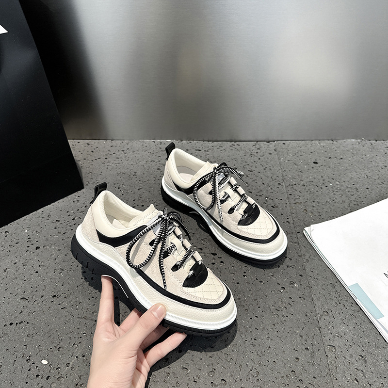 Ženske tenisice za svakodnevnu upotrebu s skrivenim 7 cm povećanjem visine, mrežasto gornje, debeli gumeni đon, prednje vezanje, okrugli vrh