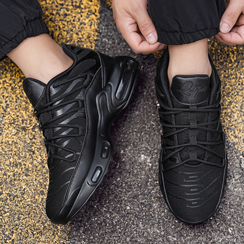 Férfi futócipők vastag talppal, lélegző hálós felsőrész, PU talp, fűzős zárás, alacsony felső rész, ütéscsillapító rendszer