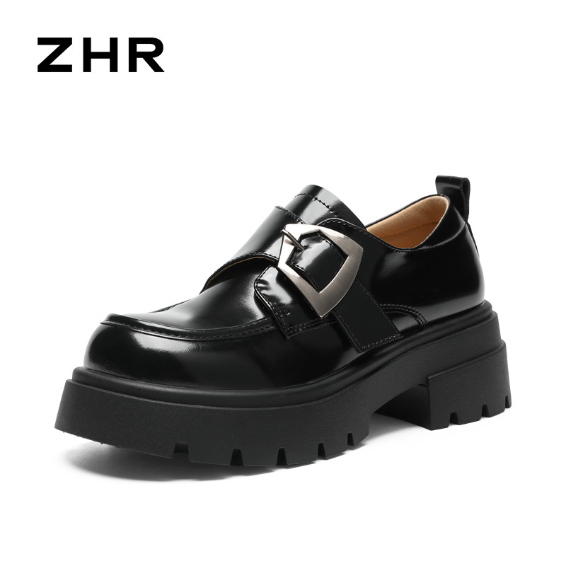 Mokasine - školski stil, okrugli vrh, PU gornji dio, kopčanje na Velcro traku, 3-5 cm peta