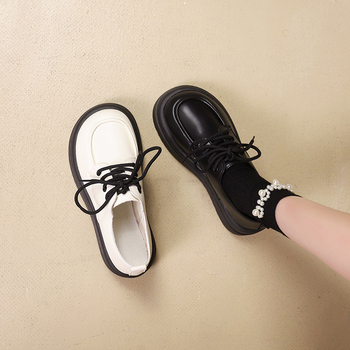 Loafers – brit stílusú, kerek orr, felső rész superfiberből, alacsony felső rész, vastag gumitalp