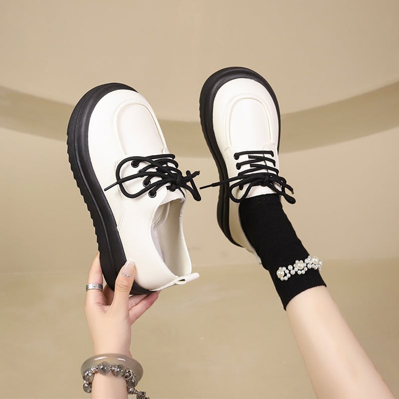 Loafers – brit stílusú, kerek orr, felső rész superfiberből, alacsony felső rész, vastag gumitalp