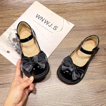 Lányoknak készült bőr cipő Velcro-zárással, alacsony felsőrésszel, gumírozott talppal, PU talptalppal, 7–12 éveseknek