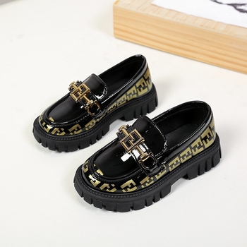 PU bőr loafer lányoknak — alacsony felső rész, gumírozott talp, textil belső talp, kopásálló