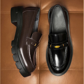 Ženski loaferi, korejski stil brogues, gornji dio od super fiber, uložak PU, potplat gumа, srednja visina pete 3–5 cm