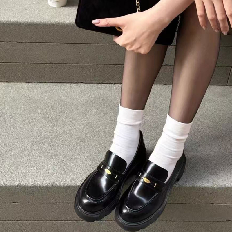 Ženski loaferi, korejski stil brogues, gornji dio od super fiber, uložak PU, potplat gumа, srednja visina pete 3–5 cm