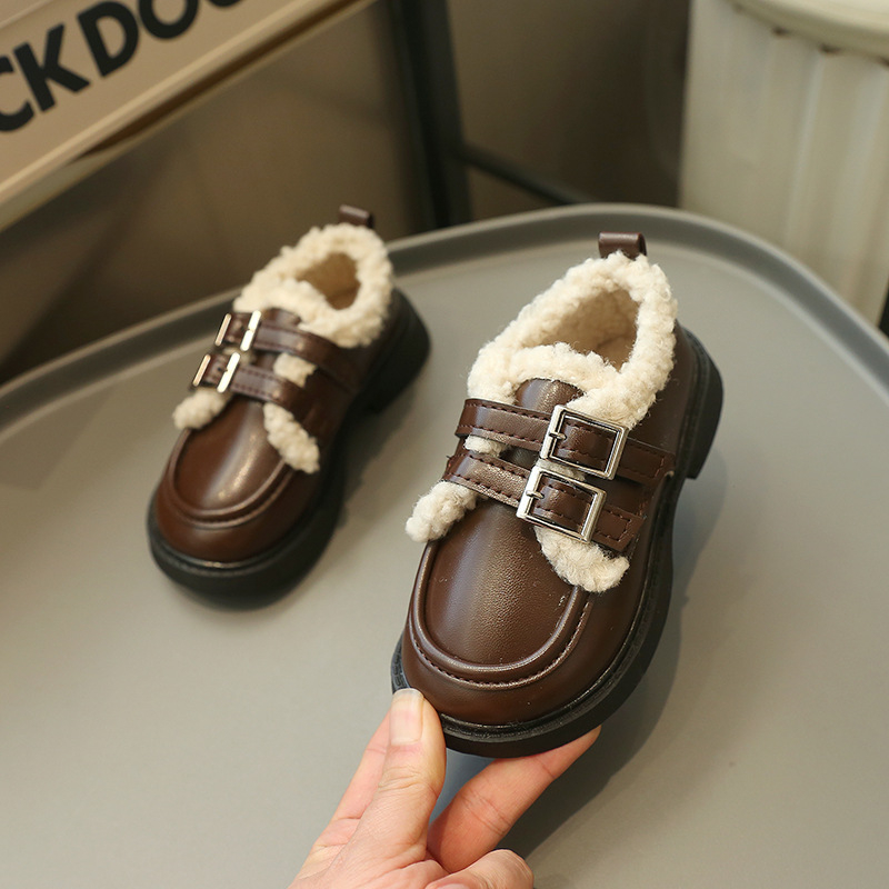 Lányoknak szóló loafer műbőr felsőrész, Velcro-zár, belső PU, talpbetét műszőrmével, gumitalp, 4-16 éveseknek