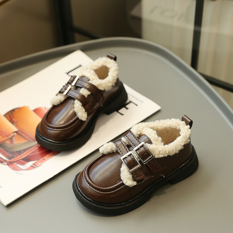 Lányoknak szóló loafer műbőr felsőrész, Velcro-zár, belső PU, talpbetét műszőrmével, gumitalp, 4-16 éveseknek