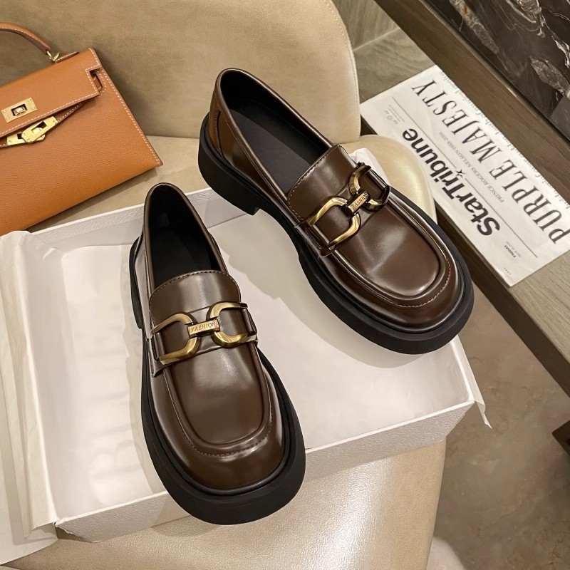 Ženské loafery s vrchným dielom z dvoch vrstiev hovädzej kože, korejský štýl, stredná päta 3–5 cm, gumová podrážka, EVA vložka