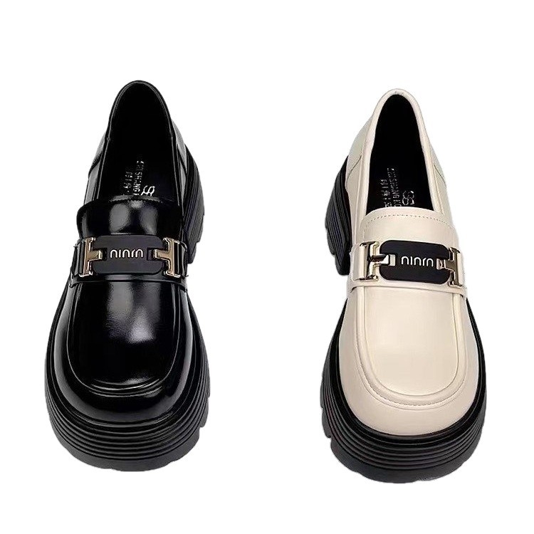 Ženske loaferice s debelom potplatom — slip-on, zaobljeni vrh, gornji materijal: Super Fiber, uložak EVA, gumeni potplat