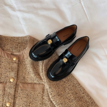 Női bőr loaferek, kerek orrú, slip-on stílusú, gumitalp, vastag sarok 3-5 cm