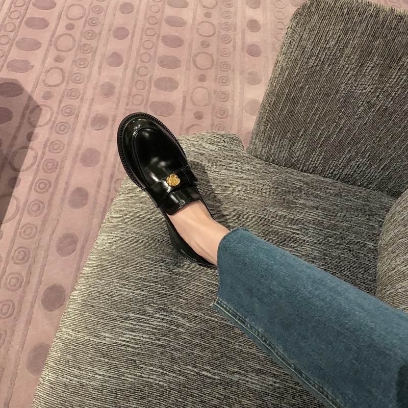 Női bőr loaferek, kerek orrú, slip-on stílusú, gumitalp, vastag sarok 3-5 cm