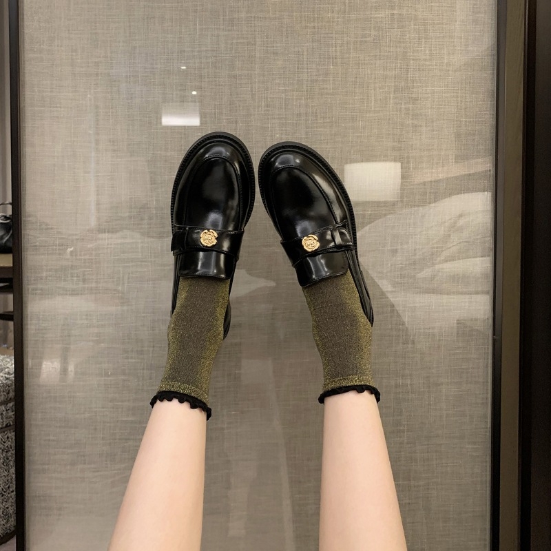 Női bőr loaferek, kerek orrú, slip-on stílusú, gumitalp, vastag sarok 3-5 cm