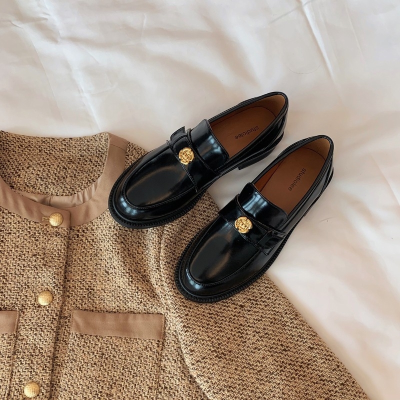 Női bőr loaferek, kerek orrú, slip-on stílusú, gumitalp, vastag sarok 3-5 cm