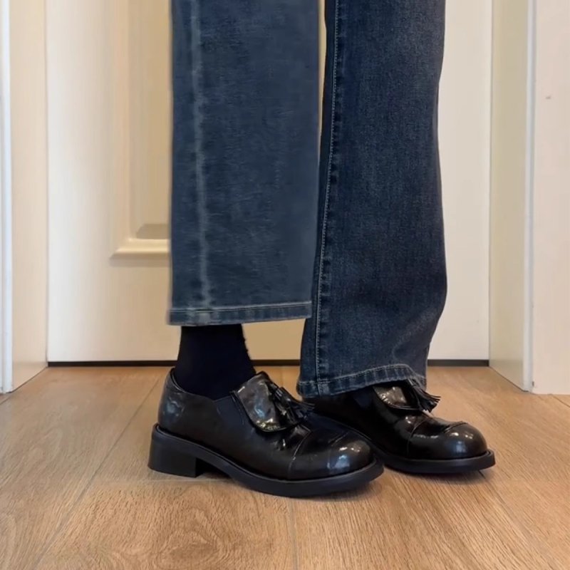 Casual loafers od mikrovlakana s resicama, okrugli nos, gumena potpetica 3–5 cm