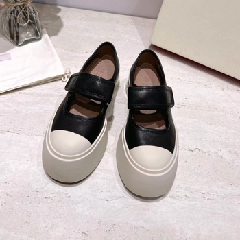 Mary Jane női cipő kerek orrú, 3–5 cm vastag talp, Velcro-zárás, felsőrész marhabőrből, belső juhbőrből