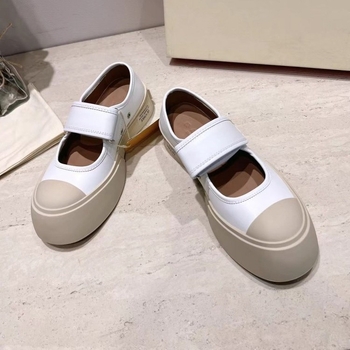 Mary Jane női cipő kerek orrú, 3–5 cm vastag talp, Velcro-zárás, felsőrész marhabőrből, belső juhbőrből