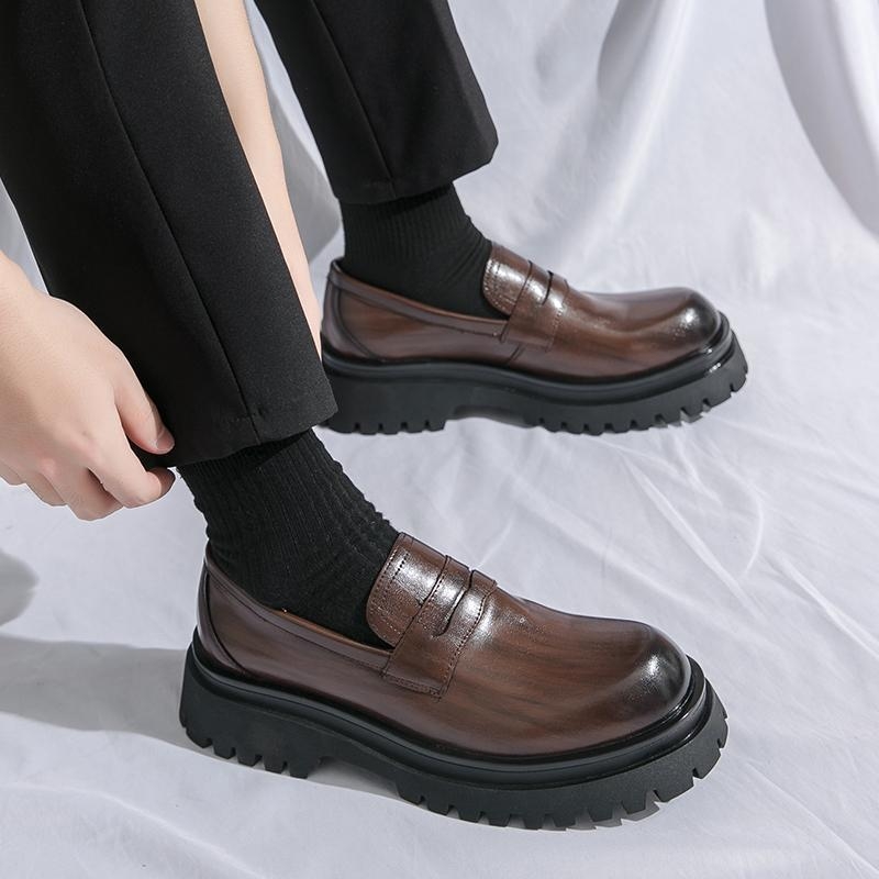 Muške PU kožne loaferice s gumom, okrugli nos, visina pete 3–5 cm, kreativni/koledžni stil, proljeće 2025